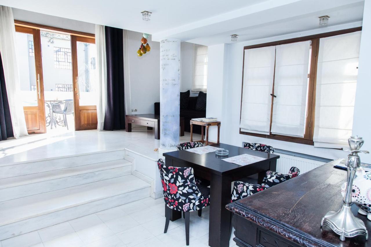 Unique Apt W/ Veranda Walking Distance To Sites Apartamento Atenas Exterior foto