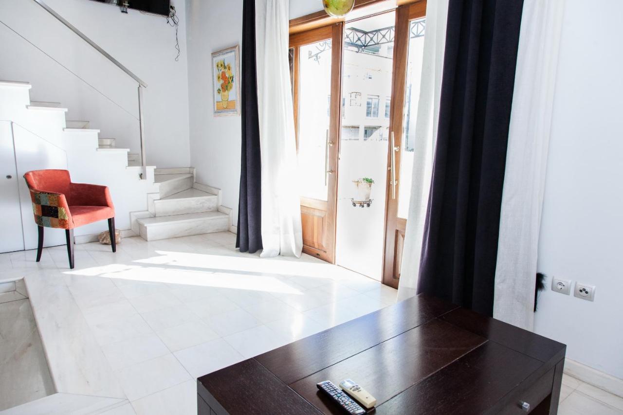 Unique Apt W/ Veranda Walking Distance To Sites Apartamento Atenas Exterior foto