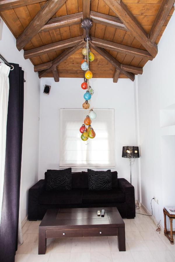 Unique Apt W/ Veranda Walking Distance To Sites Apartamento Atenas Exterior foto